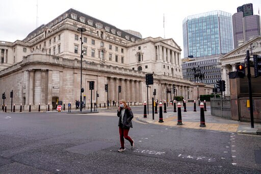 Inflation Vs. Omicron: Bank of England Faces Rate Dilemma