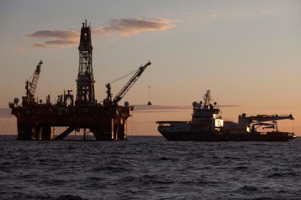 Obama Said to Bar Atlantic Coast Oil Drilling in Policy Reversal
