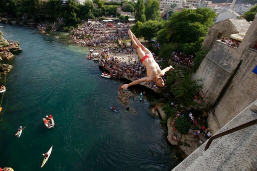 Bosnian City Finds Peak in Centuries-old Bridge Diving