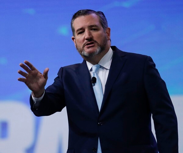 ted cruz speaks at a nra convention