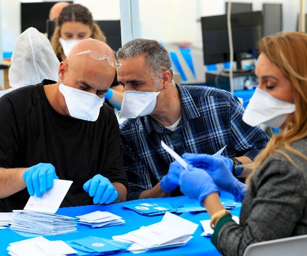 Up to 100,000 Israelis in Isolation as Nation Beefs Up Travel Limits