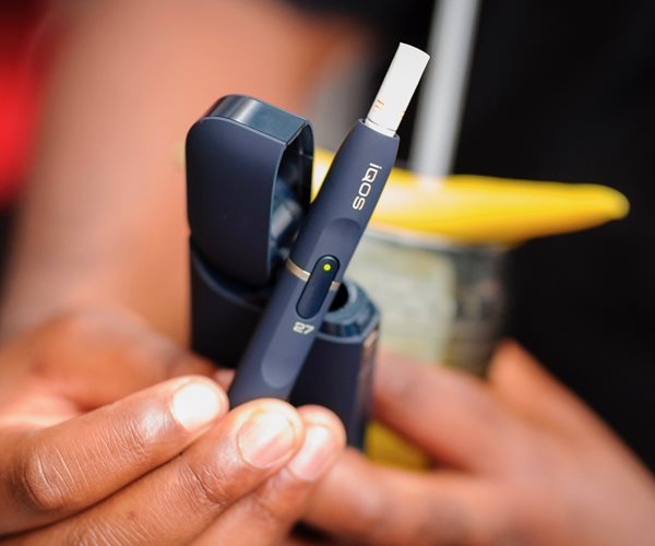 Philip Morris in Merger Talks With Altria; E-cigs at Stake