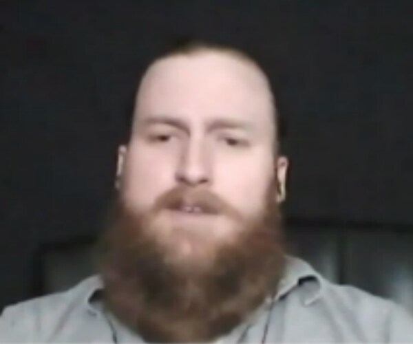 Sailor Jailed for Taking Classified Photos: DOJ Could Have Charged Hillary