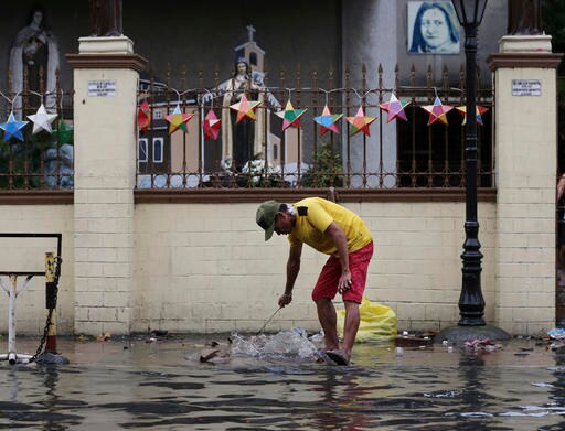 Typhoon Kills 6, Spoils Christmas Festivities in Philippines