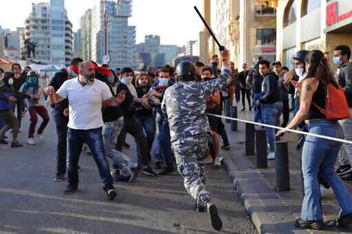 Protesters Force Postponement of Lebanese Parliament Session