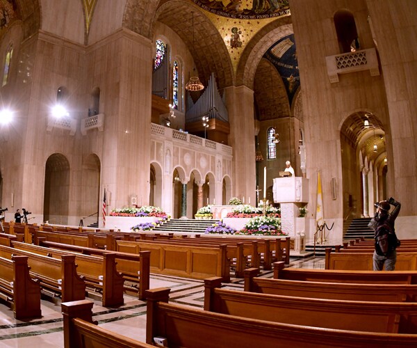the national shrine of the immaculate conception in washington dc