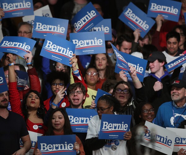 supporters of senator bernie sanders for president in des moines, iowa