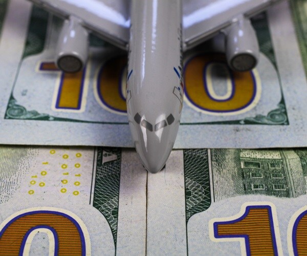 'Bored' Millennial Day Traders Boost Airline ETF's Assets 2,930%