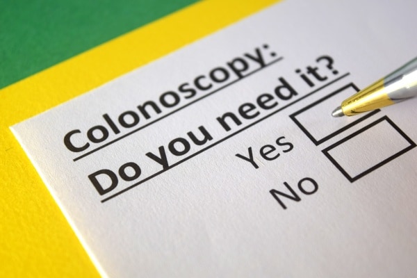 Image of checking the box for colonoscopy screening