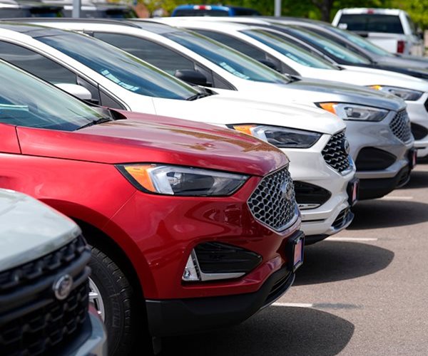 Auto Sales to Rise in Nov Amid Steeper Discounts