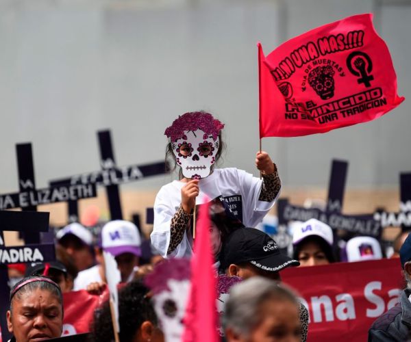 Demonstrators Demand Halt to Killings of Women in Mexico