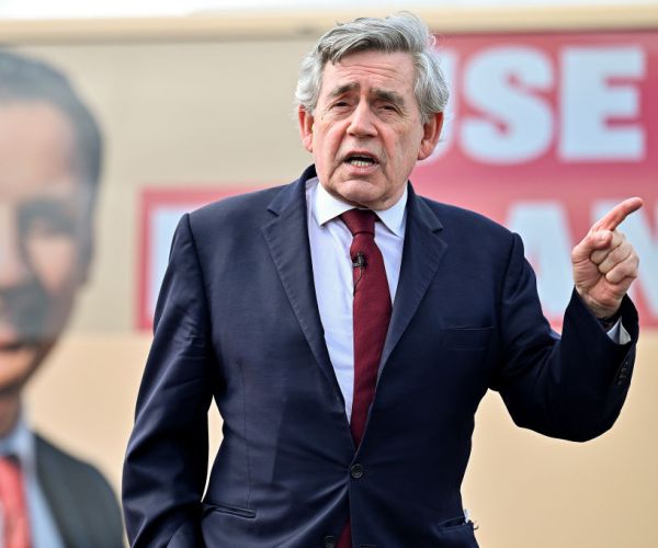 Former British PM Brown: China Must 'Contribute More' Into Climate Change Fund