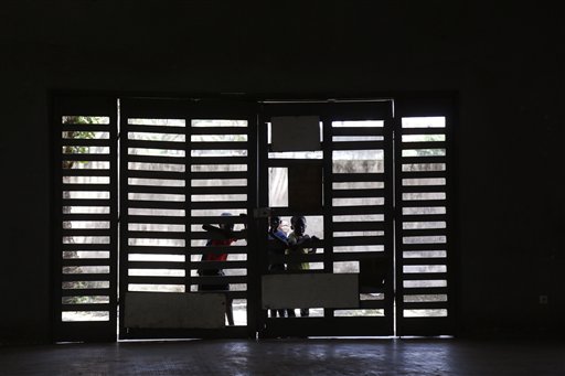 Ivory Coast Voting Starts Late; President Tipped to Win