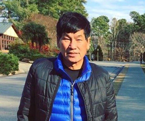 Doctor Dragged Off United Flight Was Convicted of Drug Charges in 2004