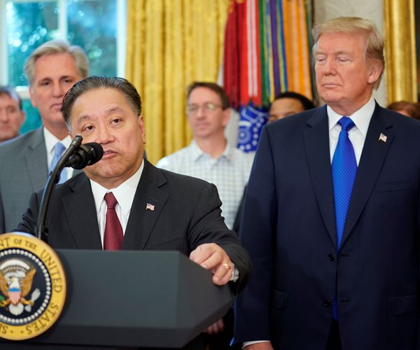 Trump Announces Broadcom's Return to US