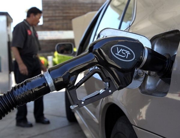 Survey: US Gasoline Price Holds Steady Over Past 2 Weeks