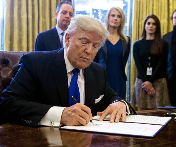 Trump Grants Permit for Keystone XL Pipeline