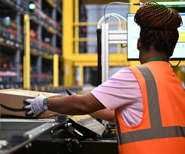 US Employers Add a Solid 139,000 Jobs in May