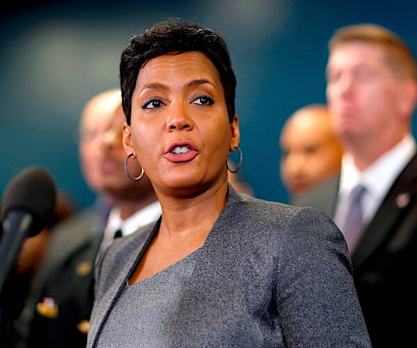 Atlanta Mayor Bashes Trump's 'Ridiculous' Zero Tolerance Policy