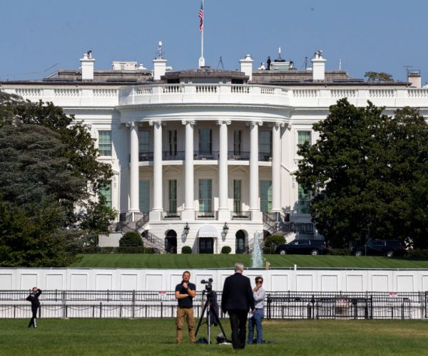 NY  Times: 2 White House Staffers Tested Positive for COVID-19 2 Weeks Ago