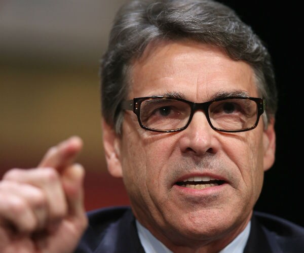 Rick Perry Tries to Break Out by Attacking All His Rivals