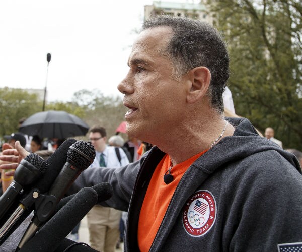 Parents of 2 Parkland Victims Endorse Dem Philip Levine for Governor