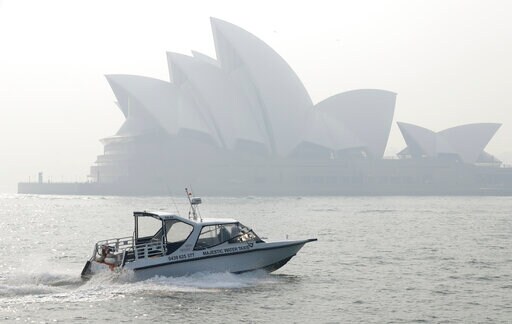 Smoke Blankets Sydney as Wildfires Spread across Australia
