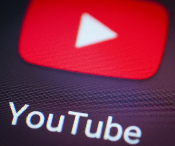 YouTube to Work With Wikipedia to Curb Conspiracy Theories
