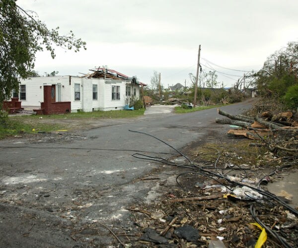 Alabama Tornadoes Injure Five, Sheriff Says