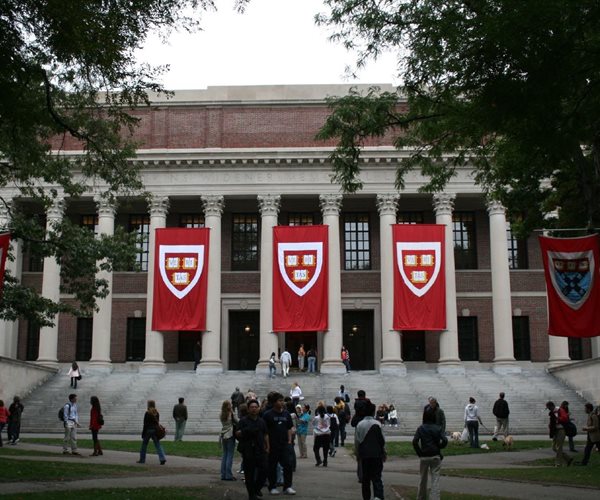 DOJ Backs Asian-Americans' Discrimination Suit Against Harvard