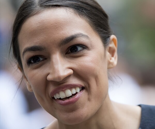 Warren, Ocasio-Cortez Press Shopko's Owner on Severance Pay