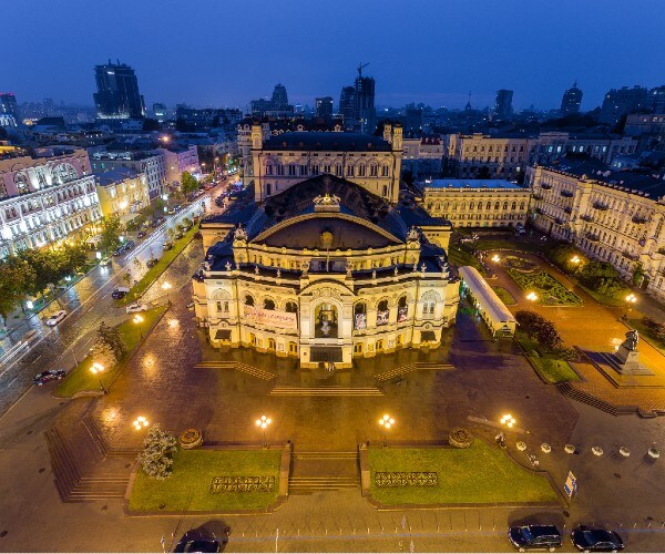 opera theatre building
