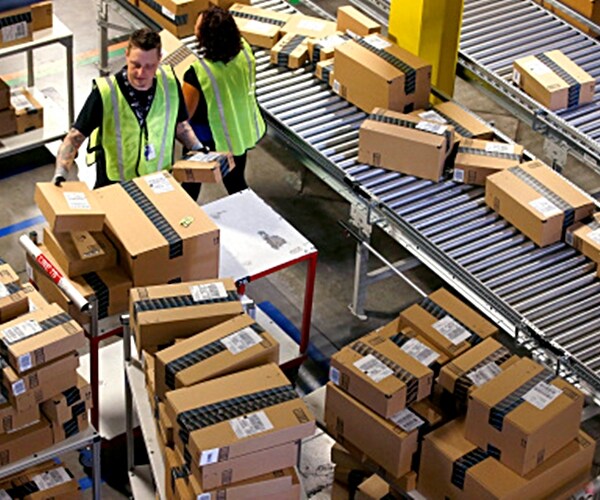 Amazon Adding 120,000 Workers to Meet Holiday Demand