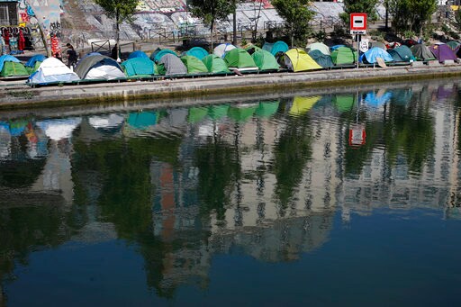 The Latest: Migrants Protest Overcrowding at Greek Camp