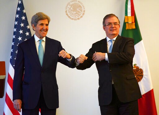 Kerry Calls for Keeping Power Markets Open in Mexico