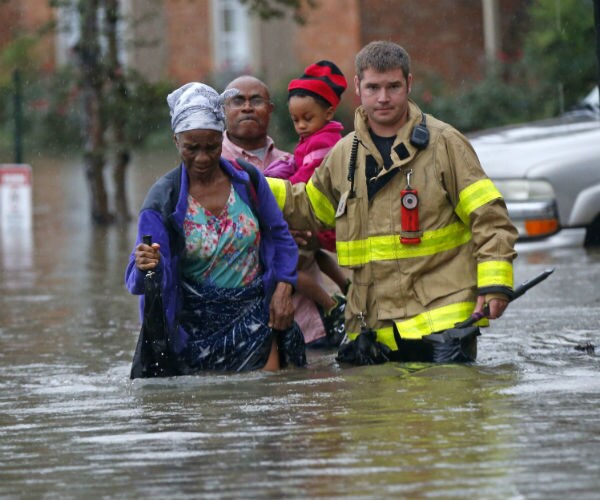 Heavy Rain Moves Into Southwest Louisiana, Flooding Reaches 'Record Level'