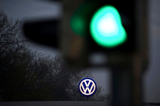 Germany's Volkswagen Reorganizes Management, Replaces CEO