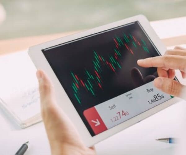 Market Swings Give Investors Serious Pause