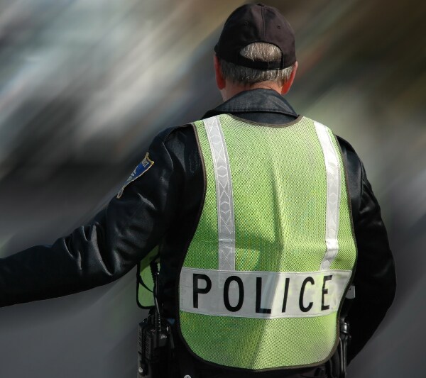 WH Offers to Pay Police Wages in Places That Join Immigration Enforcement