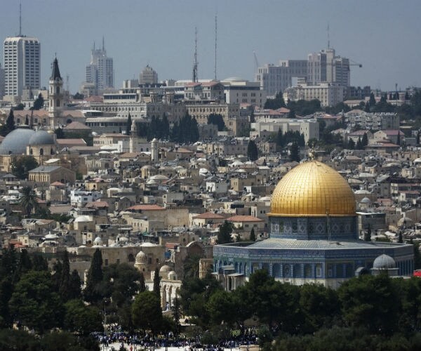 Report: Archaeologists Find City Linked to King David