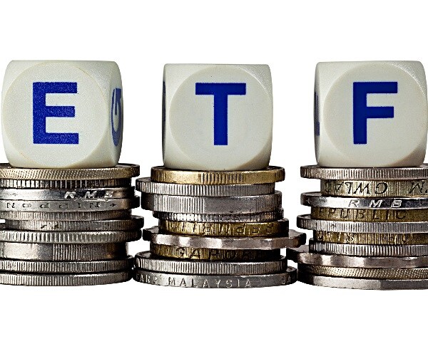 BlackRock's Biggest Credit ETF Swells to Record Amid Fed Pledge