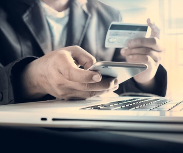 Clicks Defeat Bricks During Retailers' Black Friday Weekend