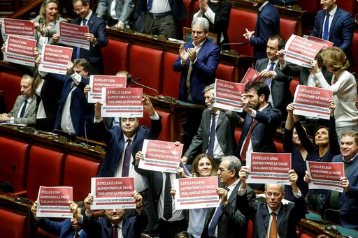 Opposition Warns Italians of Future Costs from 2019 Budget