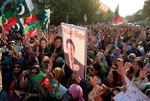 Allies of Ex-premier Imran Khan Secure Biggest Share of Seats in Pakistan's Final Election Tally