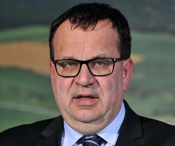 Czech Government Decries NWR 'Blackmail' on Eve of Key Talks