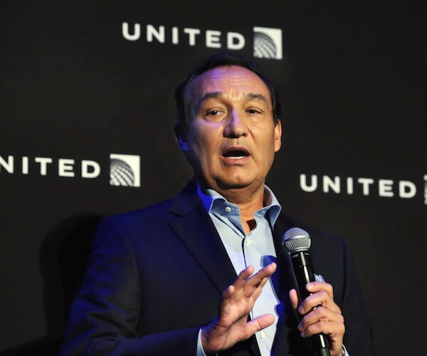 Yanked United Passenger Hires Two Lawyers