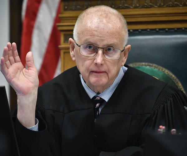 Prosecutor in Rittenhouse Murder Trial Tangles With Judge