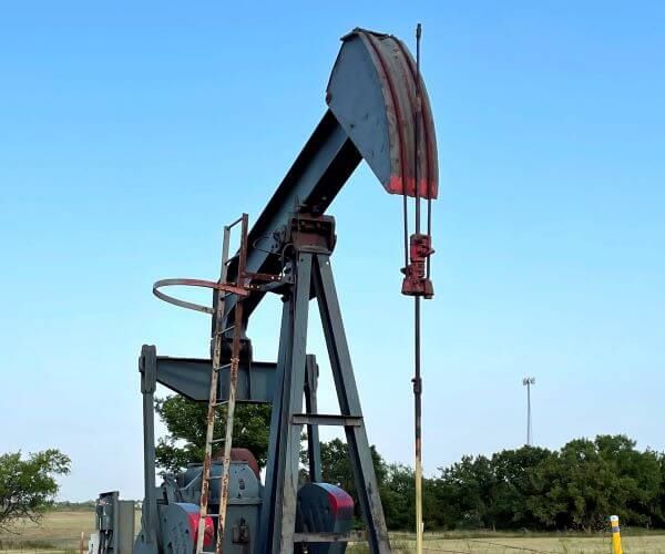 Fossil Fuel Demand Shakes off Pandemic in Blow to Climate Fight