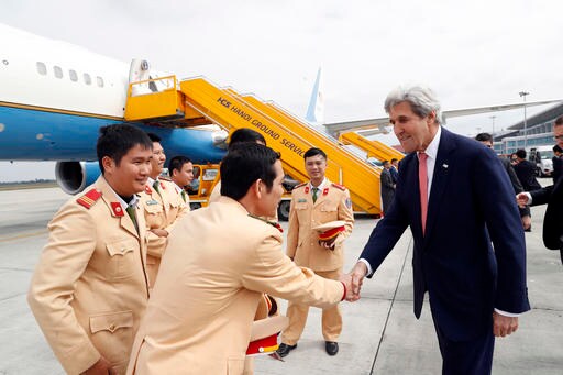 Kerry Visits Vietnam on Last Trip as US Secretary of State
