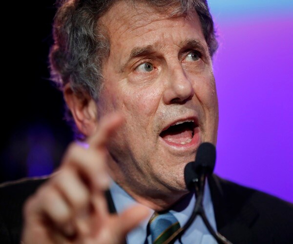 Senators Blame Trump's Tariffs and Corporate Greed for GM Cuts